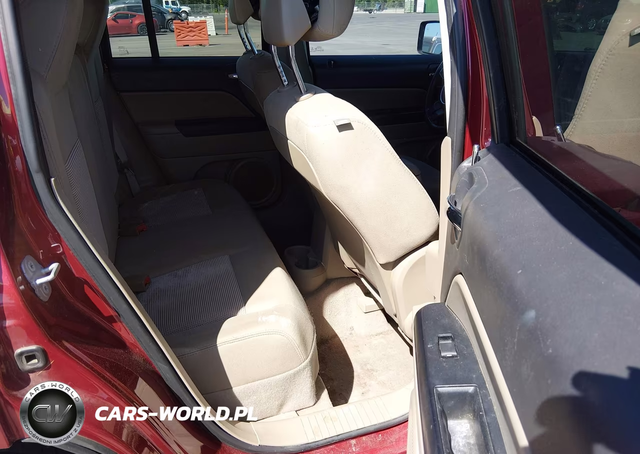 2014 Jeep Patriot Latitude VIN:1C4NJRFB9ED811246 - 8