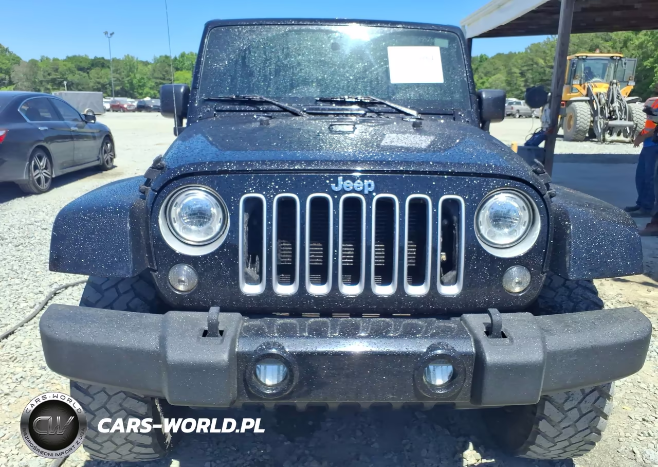 2017 Jeep Wrangler Unlimited Sahara 4X4 VIN:1C4BJWEG2HL557775 - 12