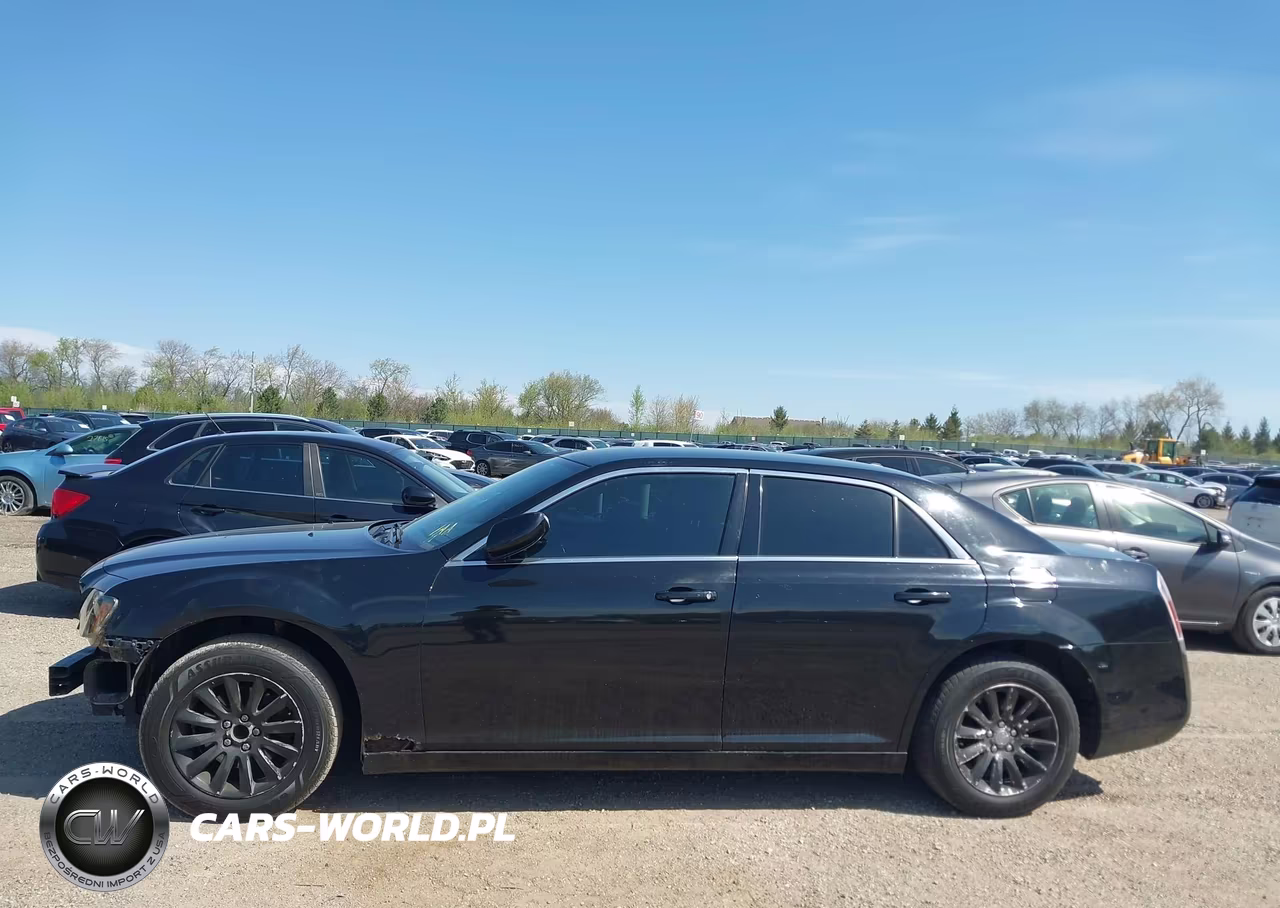 2013 Chrysler 300 Motown VIN:2C3CCAAG6DH527424 - 15