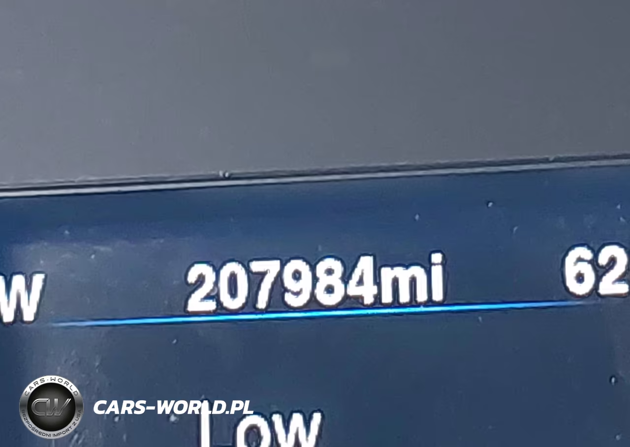 2013 Chrysler 300 Motown VIN:2C3CCAAG6DH527424 - 16