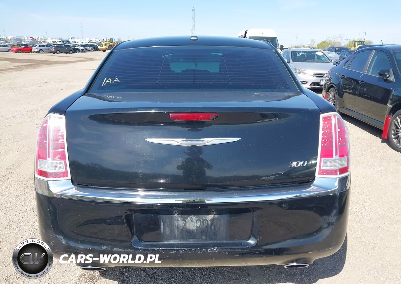 2013 Chrysler 300 Motown VIN:2C3CCAAG6DH527424 - 17