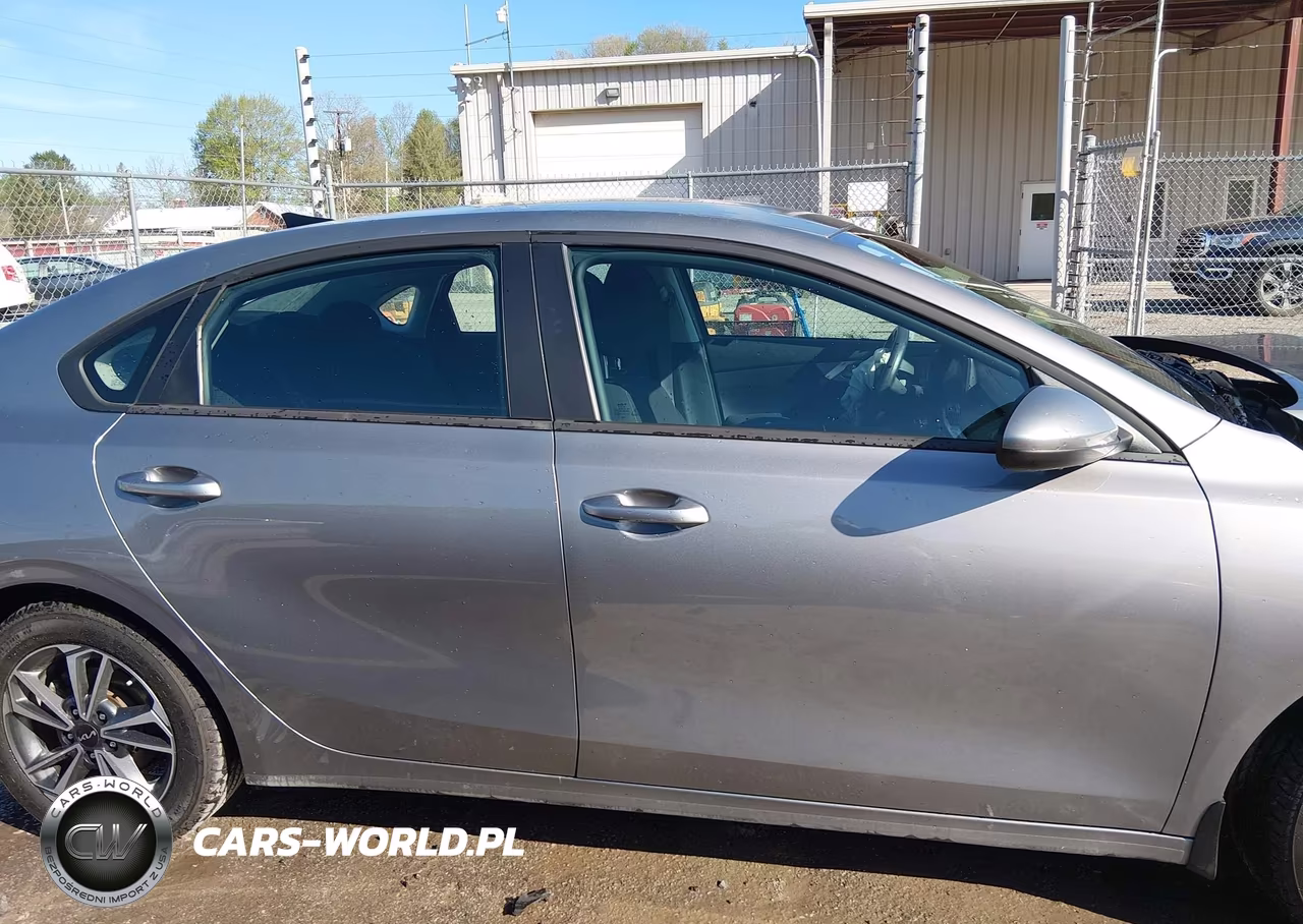 2024 Kia Forte Lxs VIN:3KPF24AD5RE758577 - 14