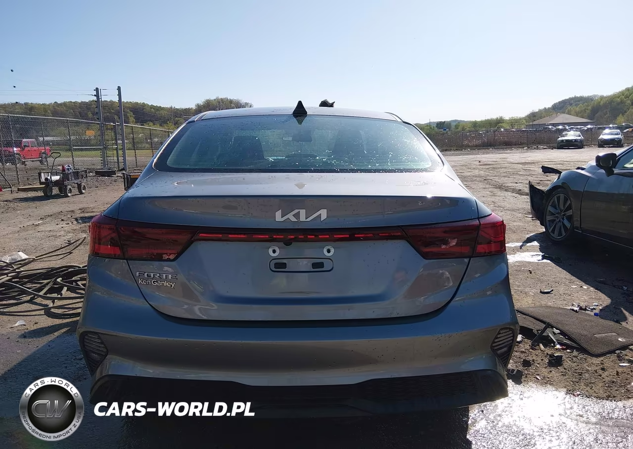 2024 Kia Forte Lxs VIN:3KPF24AD5RE758577 - 17