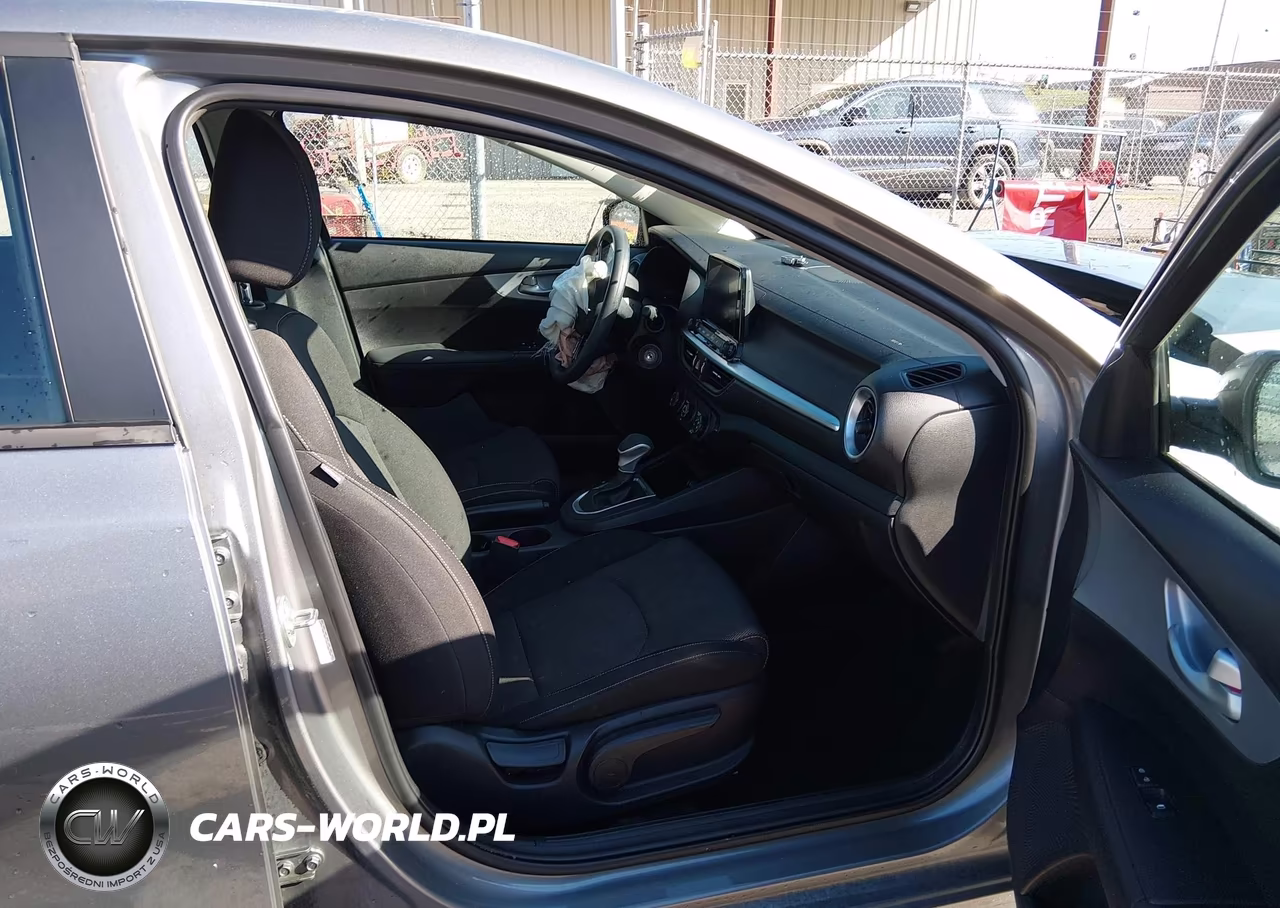 2024 Kia Forte Lxs VIN:3KPF24AD5RE758577 - 5