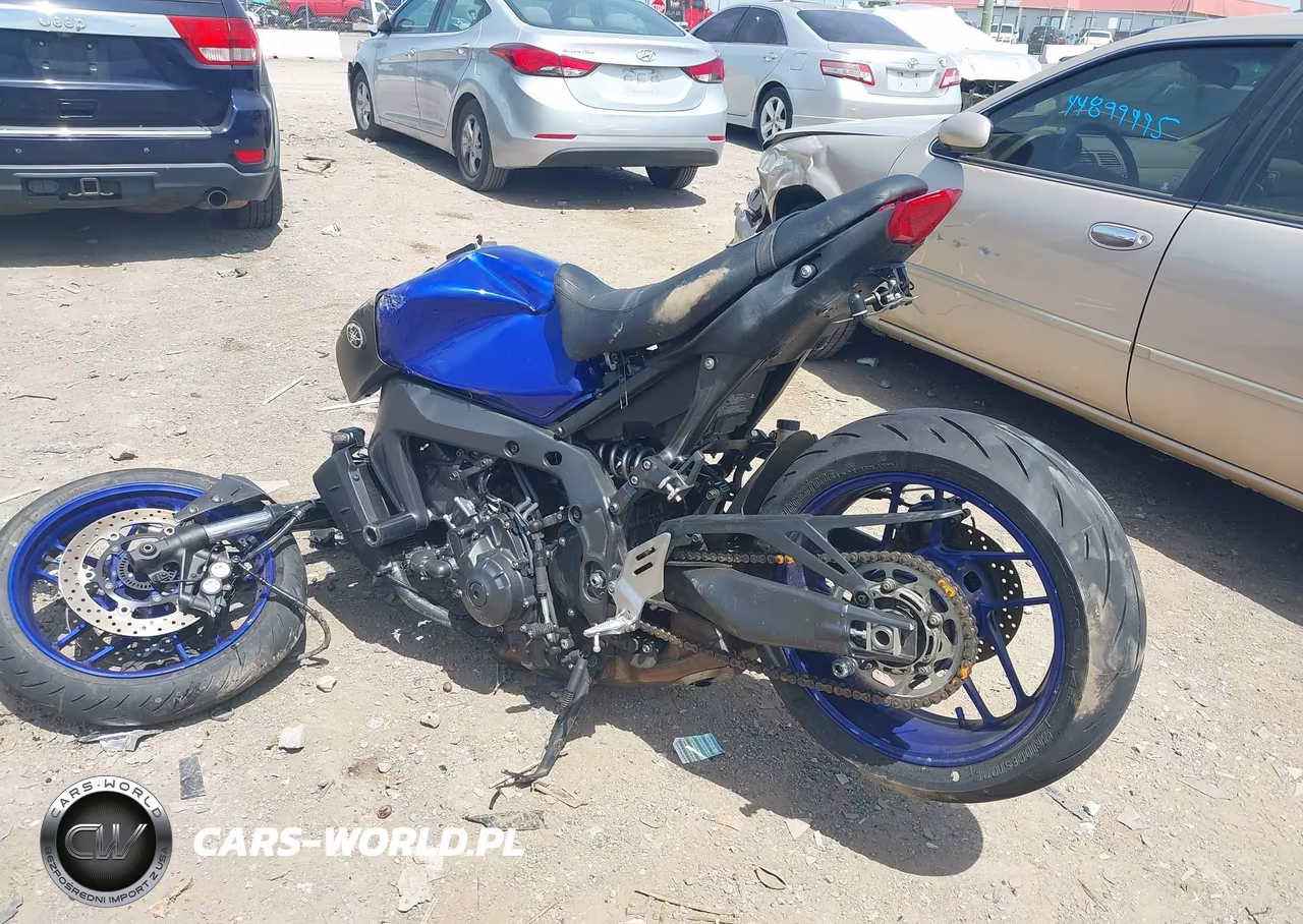 2021 Yamaha Mt09 VIN:JYARN71E2MA000444 - 3
