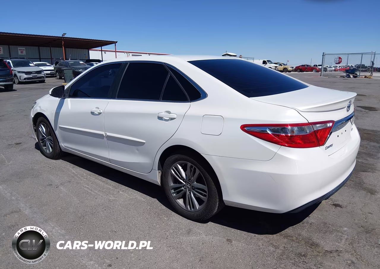 2017 Toyota Camry Se VIN:4T1BF1FK7HU363594 - 3