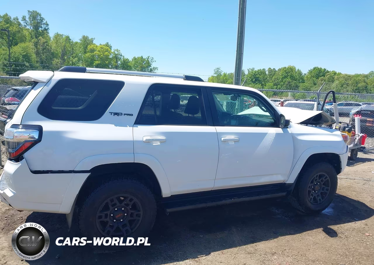 2015 Toyota 4Runner Trd Pro VIN:JTEBU5JR4F5213709 - 14
