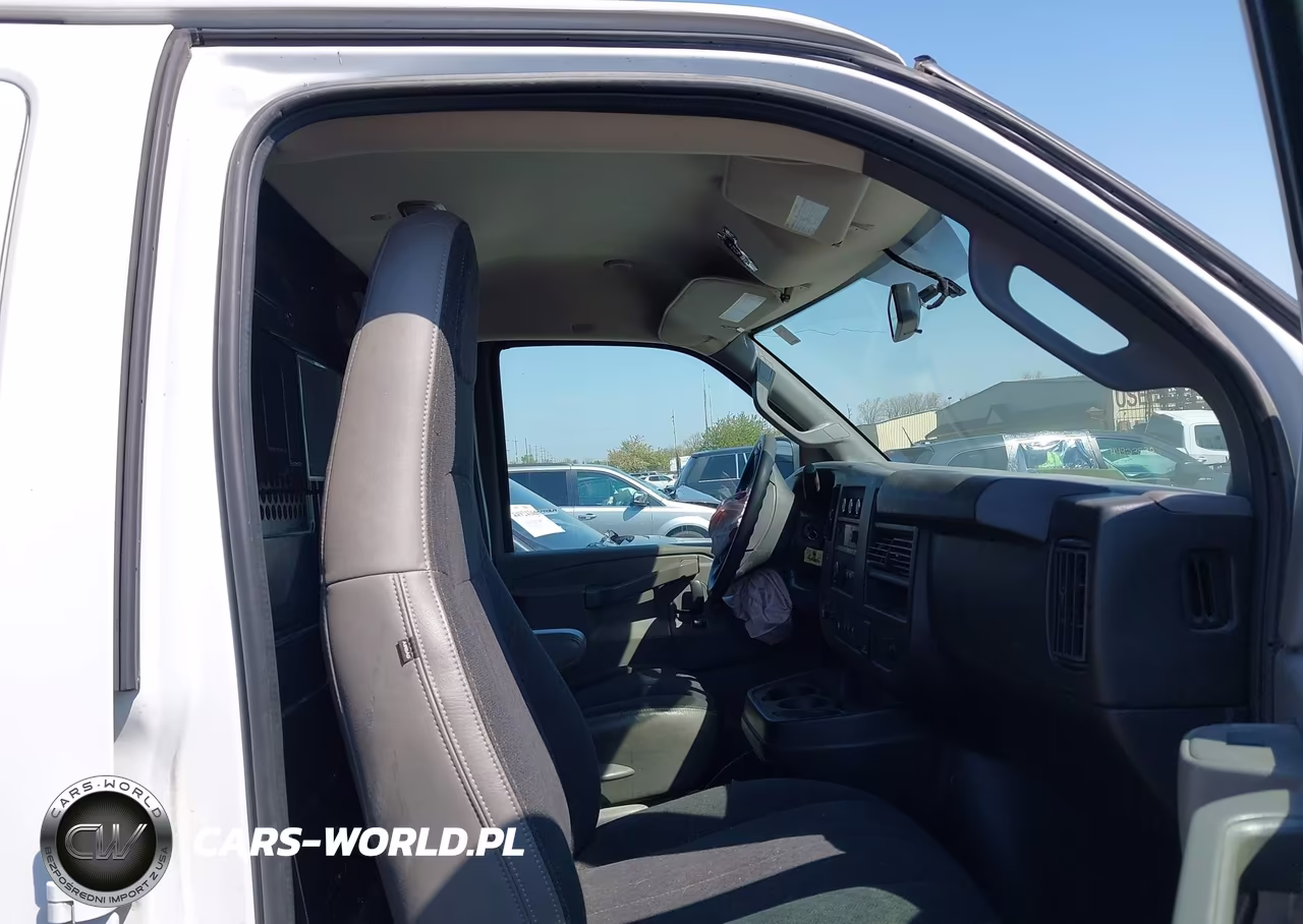 2019 GMC Savana 2500 Work Van VIN:1GTW7AFG0K1351133 - 5