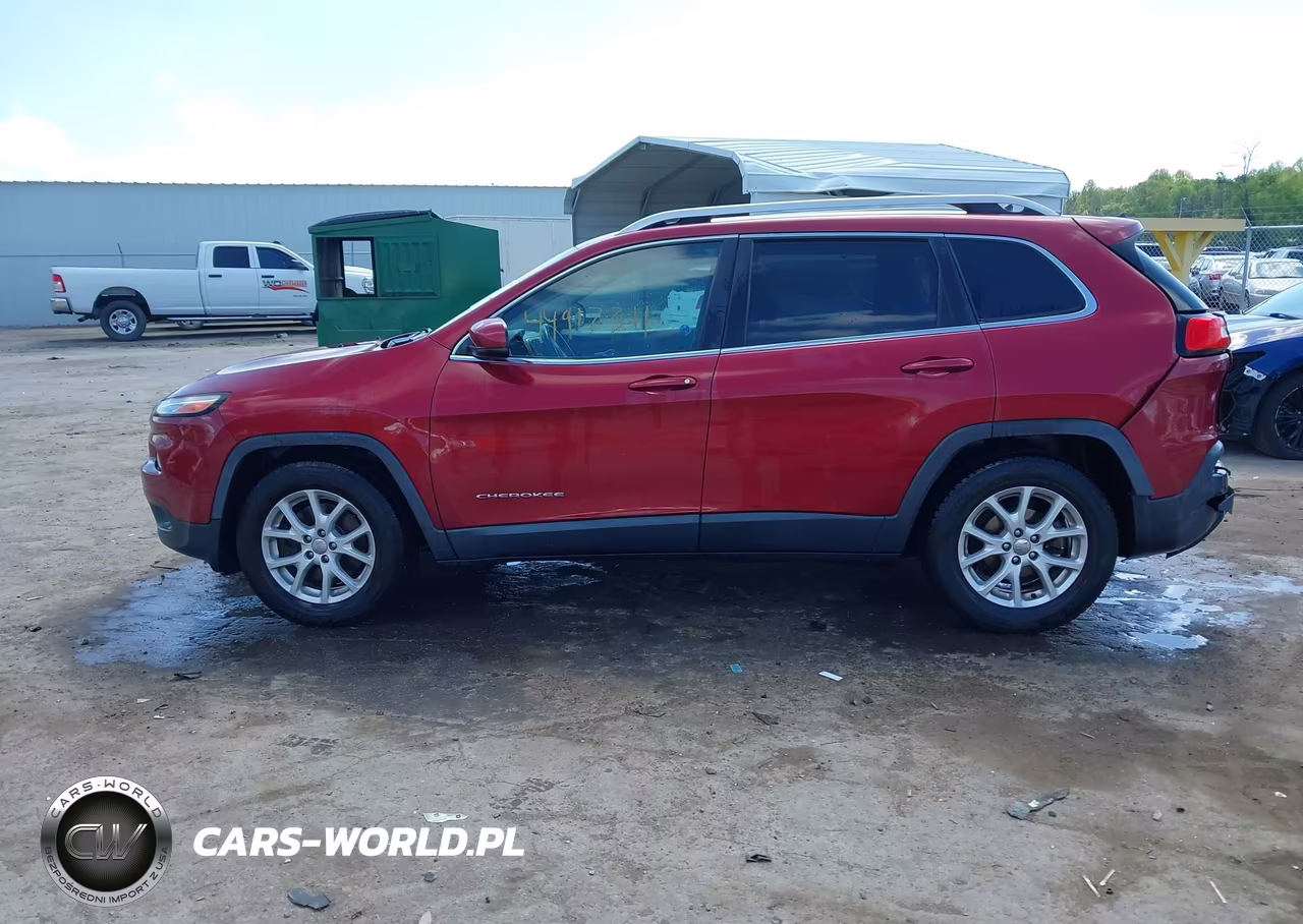 2015 Jeep Cherokee Latitude VIN:1C4PJLCB5FW621010 - 14