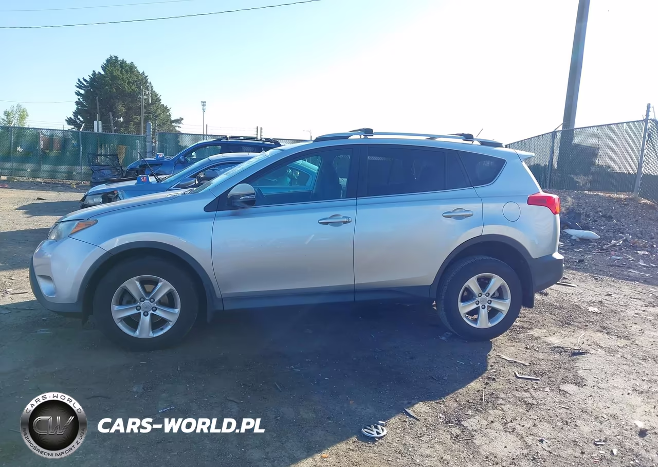 2013 Toyota Rav4 Xle VIN:2T3RFREV4DW113210 - 14