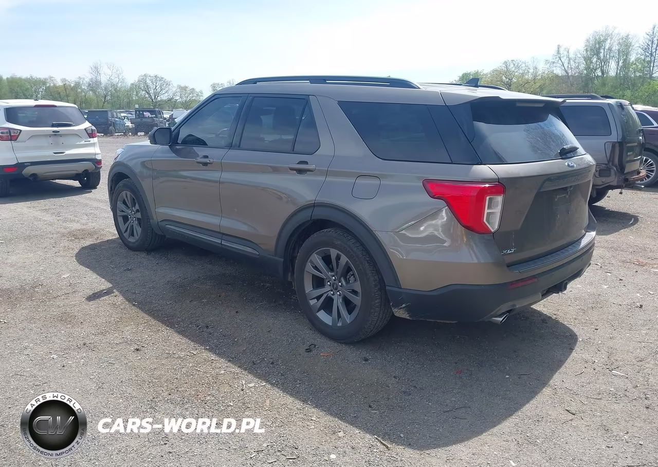2021 Ford Explorer Xlt VIN:1FMSK7DH2MGA29052 - 3