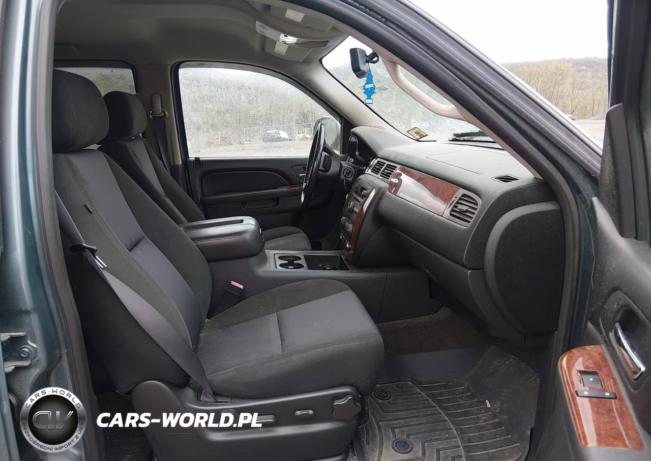 2011 Chevrolet Avalanche 1500 Ls VIN:3GNTKEE32BG377636 - 5