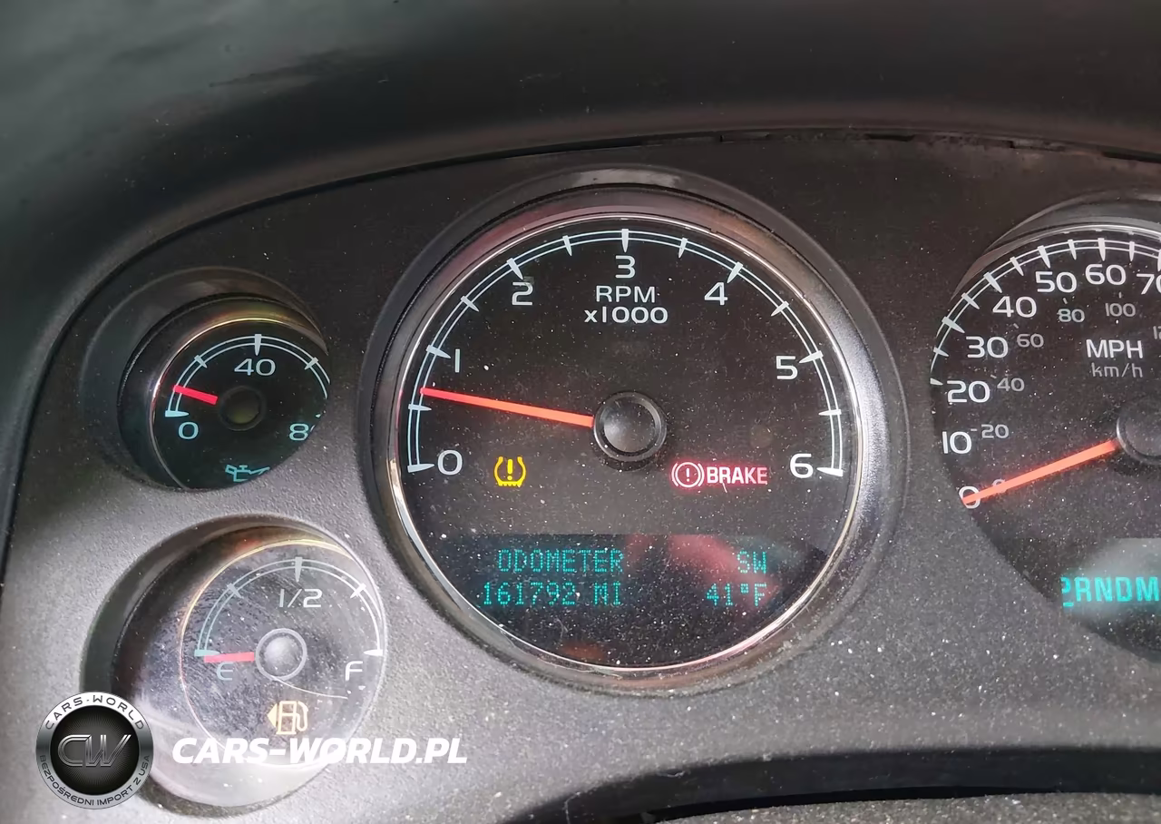 2011 Chevrolet Avalanche 1500 Ls VIN:3GNTKEE32BG377636 - 7