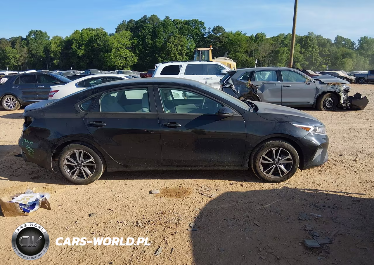 2023 Kia Forte Lxs VIN:3KPF24AD9PE590259 - 14