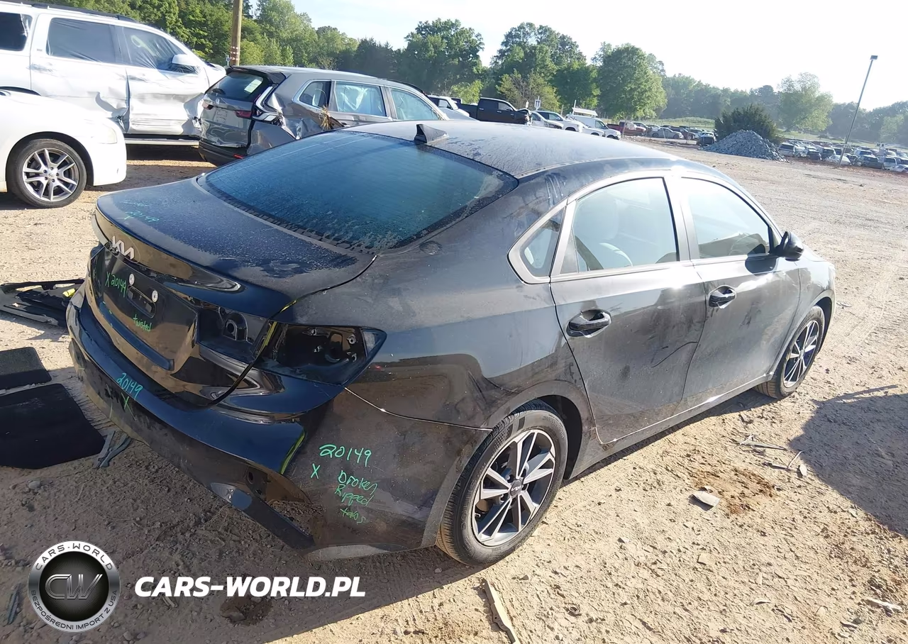 2023 Kia Forte Lxs VIN:3KPF24AD9PE590259 - 4