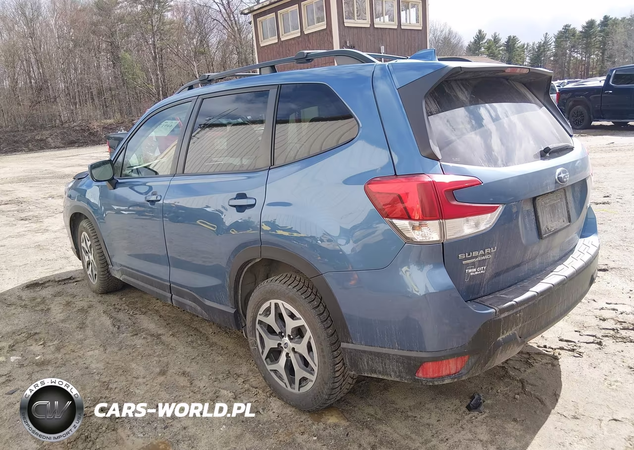 2021 Subaru Forester Premium VIN:JF2SKAFC5MH427824 - 3
