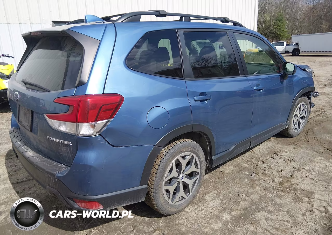 2021 Subaru Forester Premium VIN:JF2SKAFC5MH427824 - 4