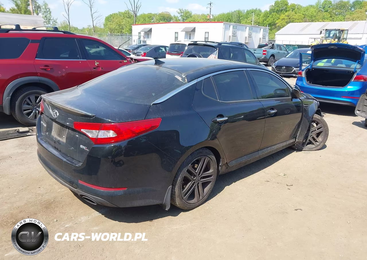 2013 Kia Optima Sx VIN:5XXGR4A63DG164975 - 4