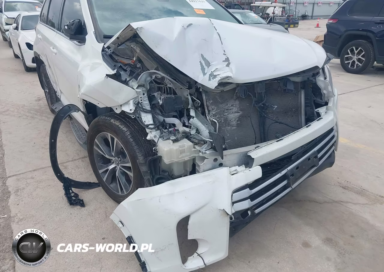 2019 Toyota Highlander Le VIN:5TDZZRFH9KS299146 - 6