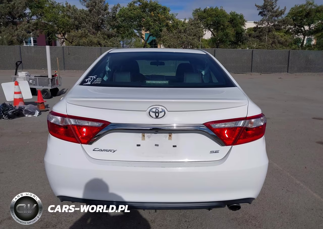 2017 Toyota Camry Se VIN:4T1BF1FKXHU697098 - 16