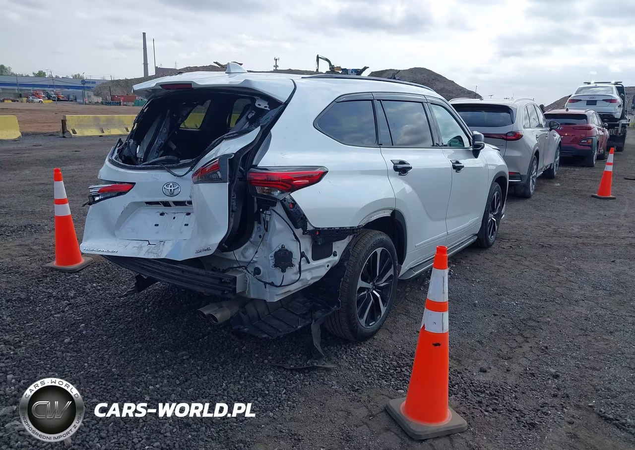 2022 Toyota Highlander Xse VIN:5TDLZRBH0NS241751 - 4