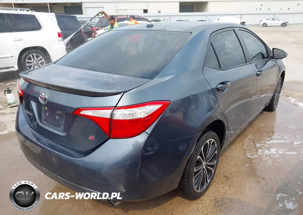 2015 Toyota Corolla S Plus VIN:5YFBURHE5FP359327 - 4