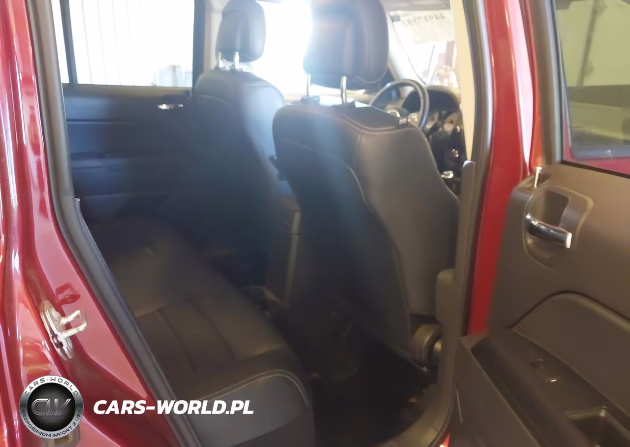2016 Jeep Patriot High Altitude Edition VIN:1C4NJRFB4GD597060 - 8