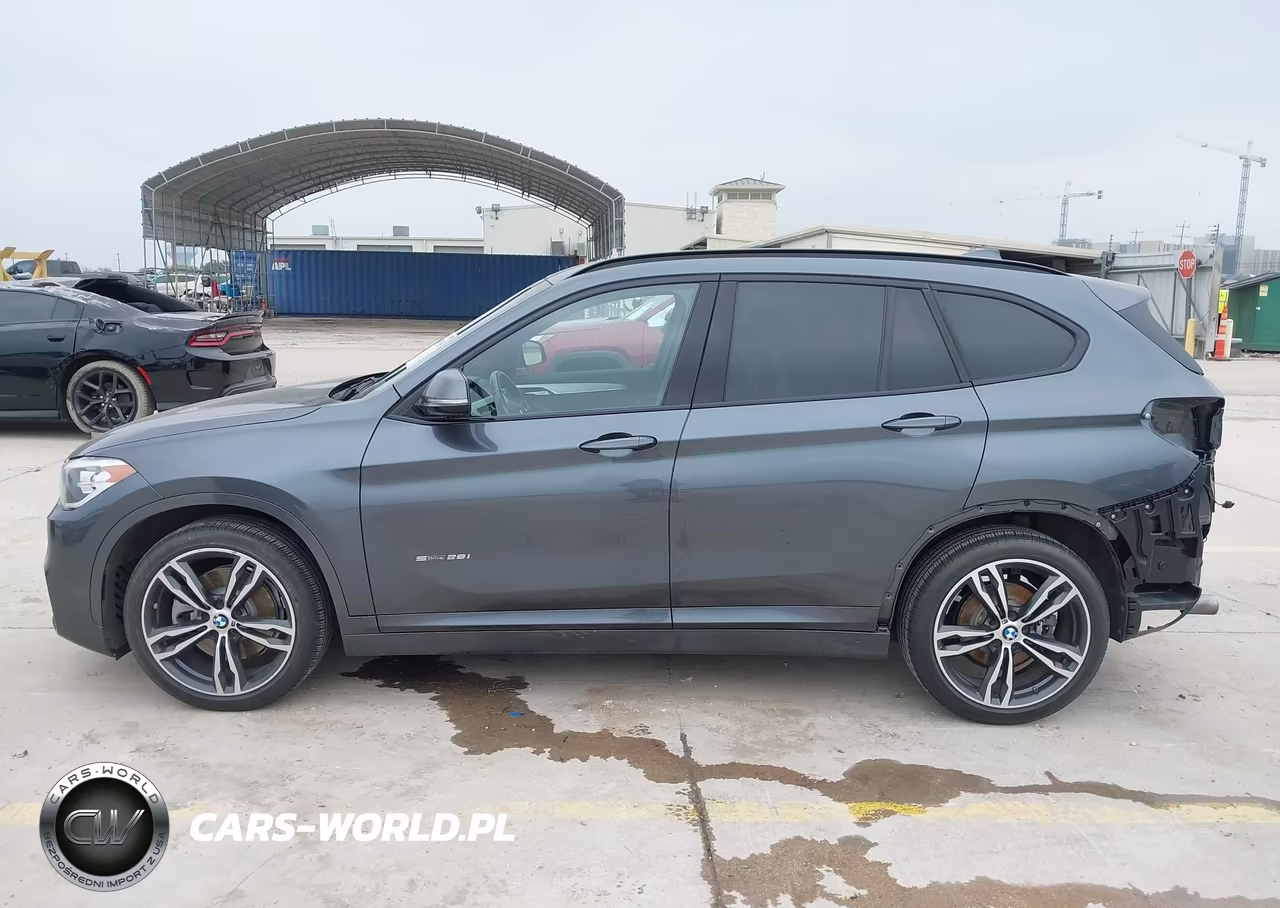 2018 BMW X1 Sdrive28I VIN:WBXHU7C35J5H39638 - 15