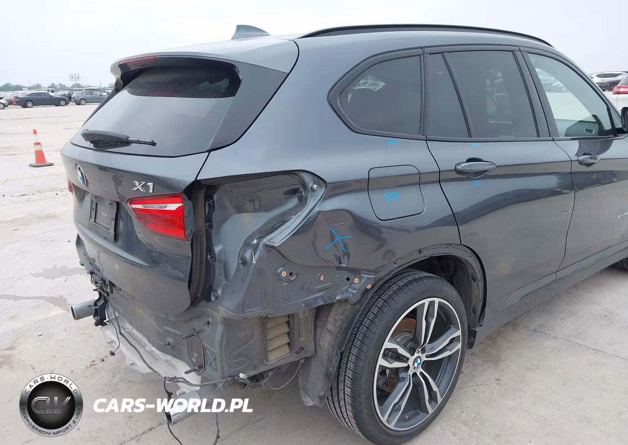 2018 BMW X1 Sdrive28I VIN:WBXHU7C35J5H39638 - 18