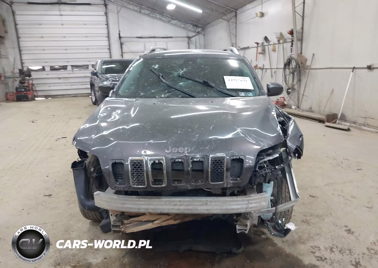 2019 Jeep Cherokee Latitude Plus 4X4 VIN:1C4PJMLX3KD417801 - 12