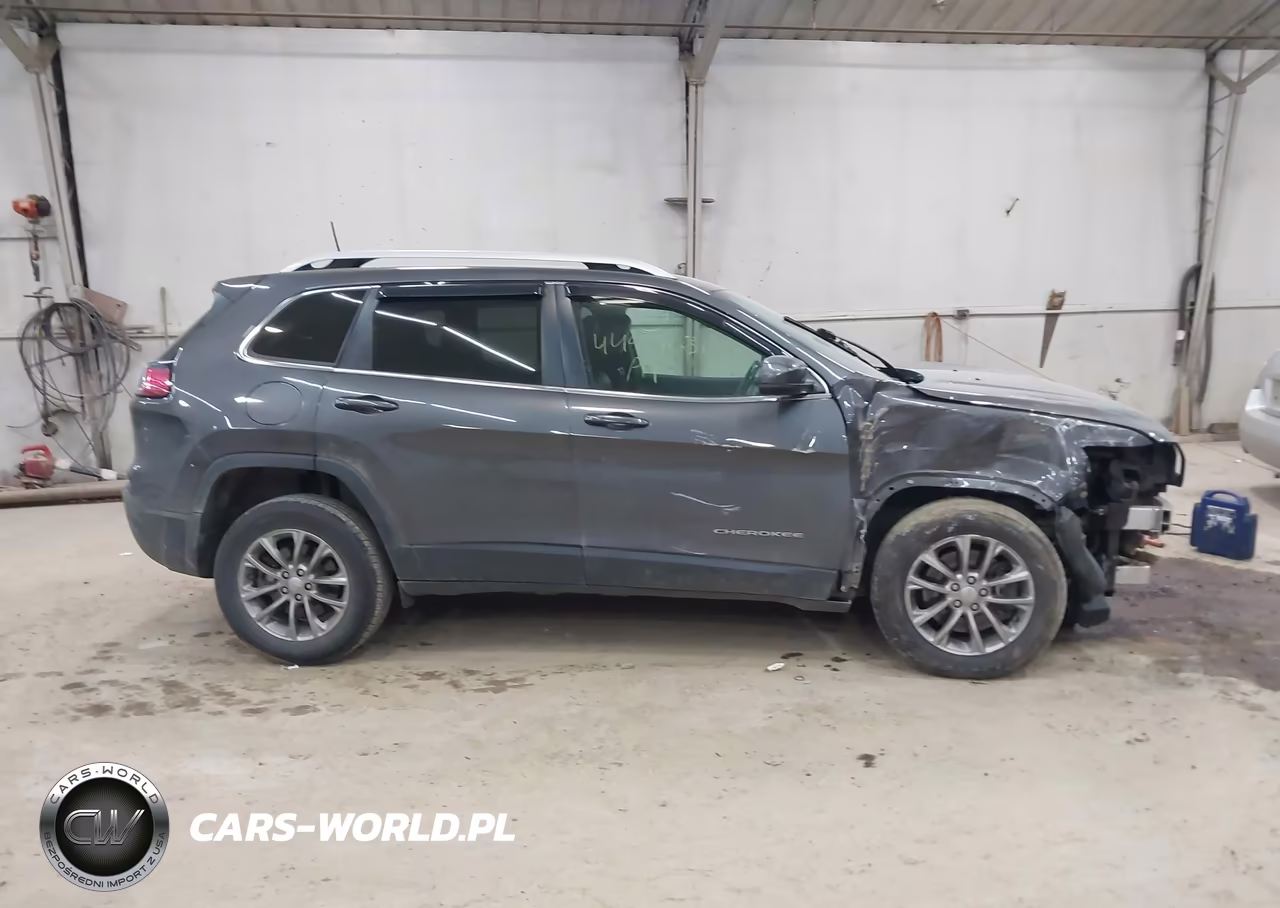 2019 Jeep Cherokee Latitude Plus 4X4 VIN:1C4PJMLX3KD417801 - 13