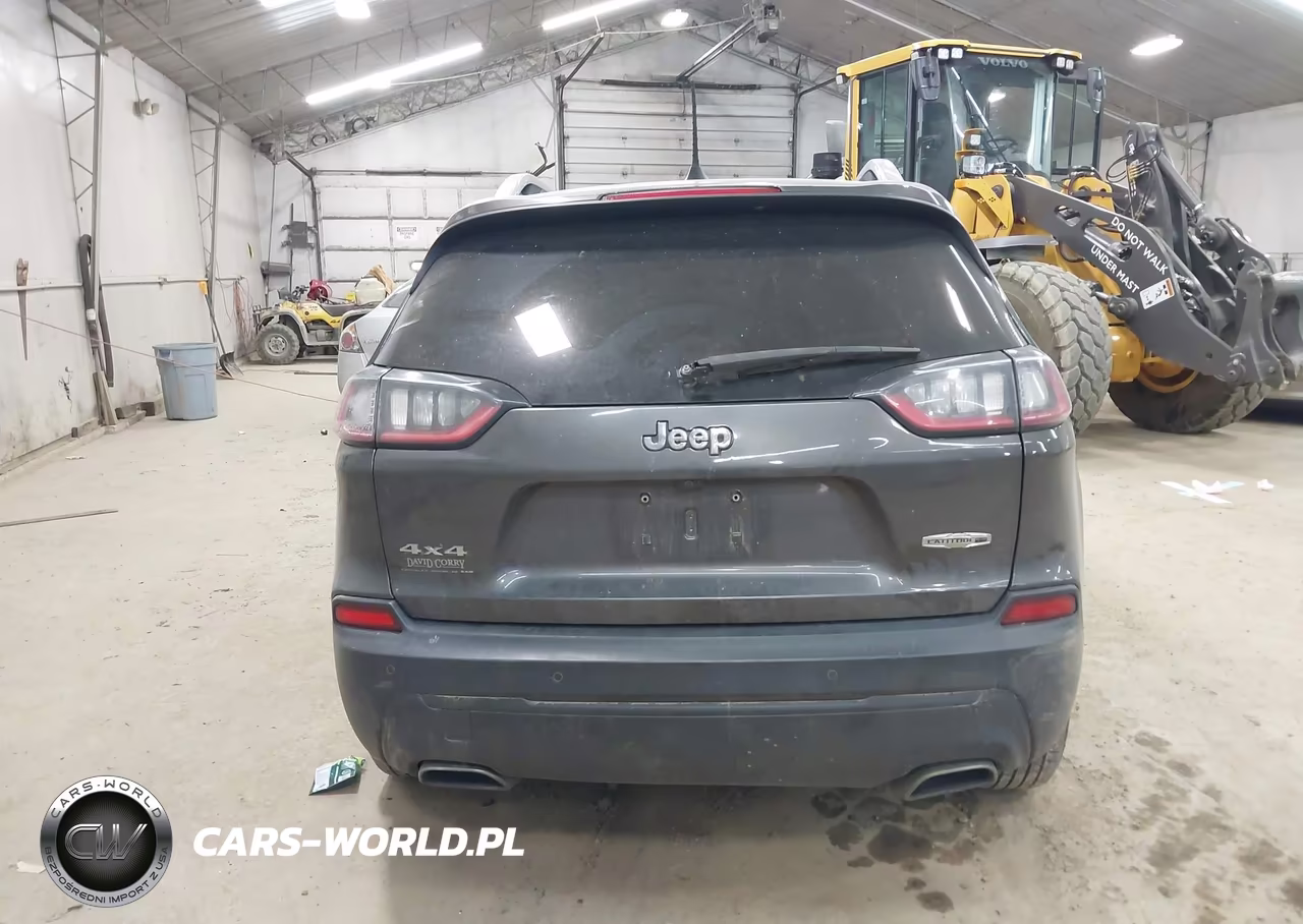 2019 Jeep Cherokee Latitude Plus 4X4 VIN:1C4PJMLX3KD417801 - 16