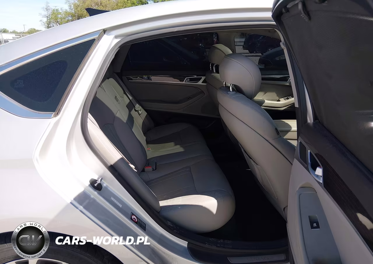 2015 Hyundai Genesis 3.8 VIN:KMHGN4JE9FU094278 - 8