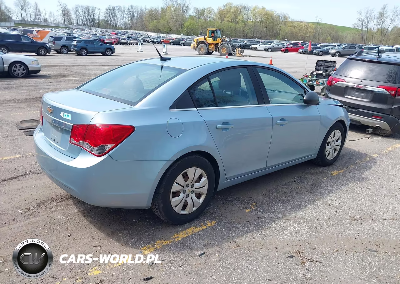2012 Chevrolet Cruze Ls VIN:1G1PC5SHXC7257760 - 4
