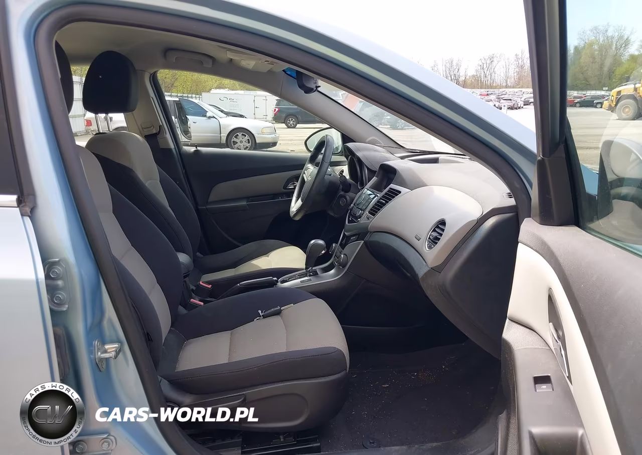 2012 Chevrolet Cruze Ls VIN:1G1PC5SHXC7257760 - 5