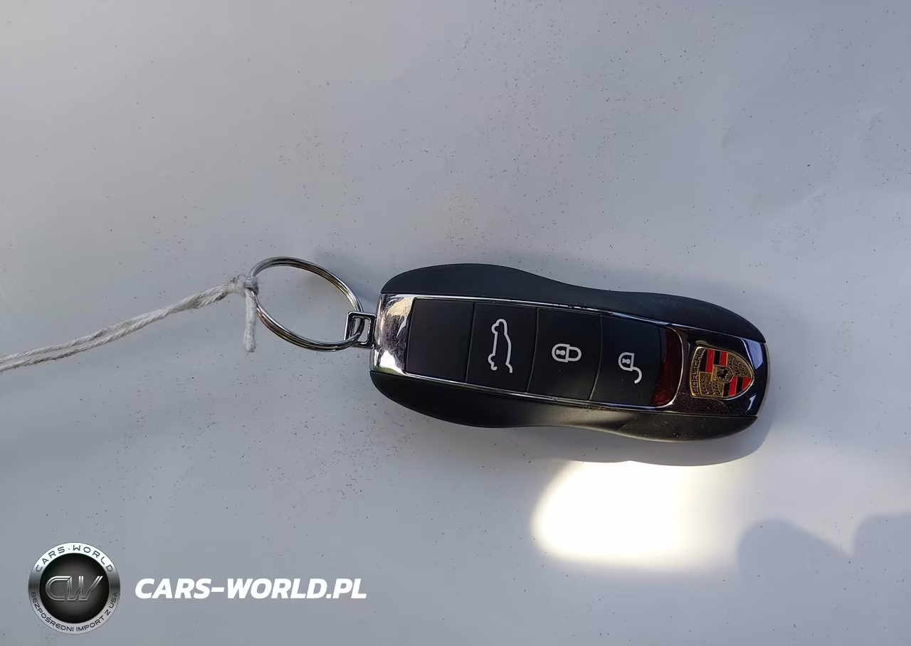 2016 Porsche Cayenne VIN:WP1AA2A28GKA12813 - 11