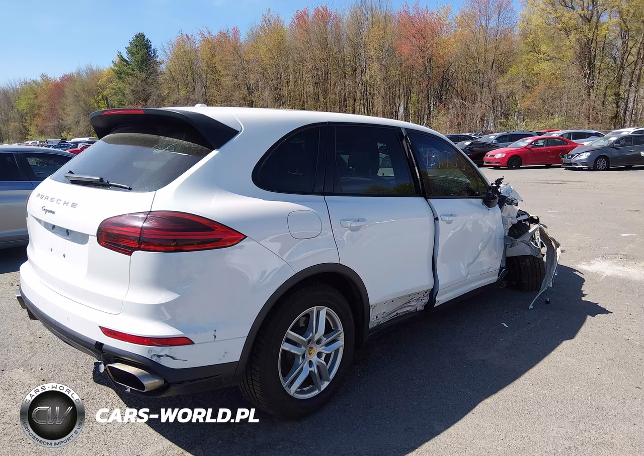 2016 Porsche Cayenne VIN:WP1AA2A28GKA12813 - 4