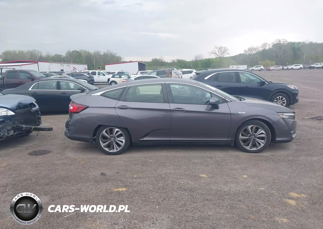 2018 Honda Clarity Plug-In Hybrid Touring VIN:JHMZC5F34JC021316 - 13
