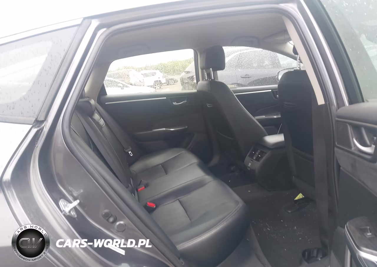 2018 Honda Clarity Plug-In Hybrid Touring VIN:JHMZC5F34JC021316 - 8