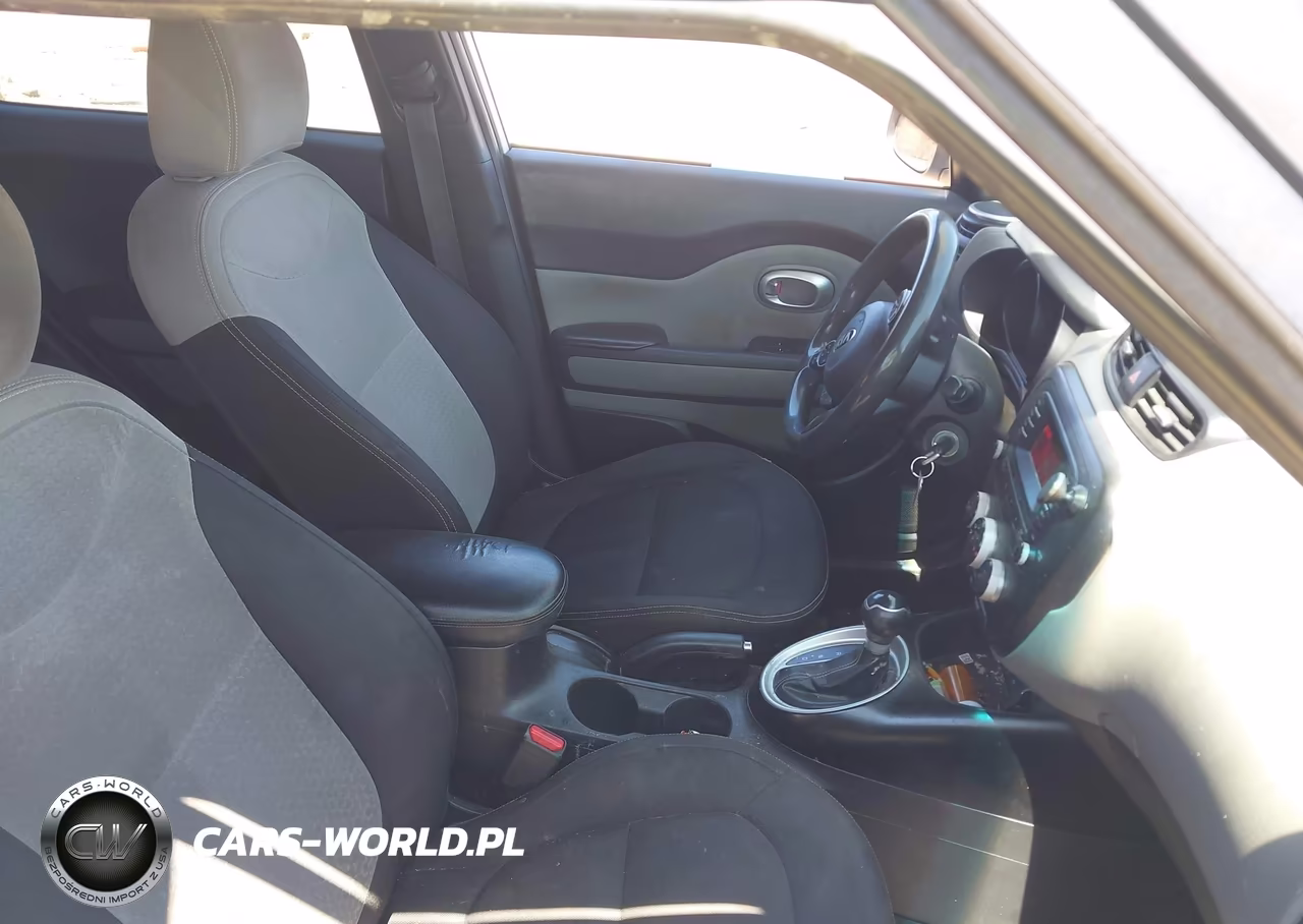 2015 Kia Soul + VIN:KNDJP3A57F7786617 - 5