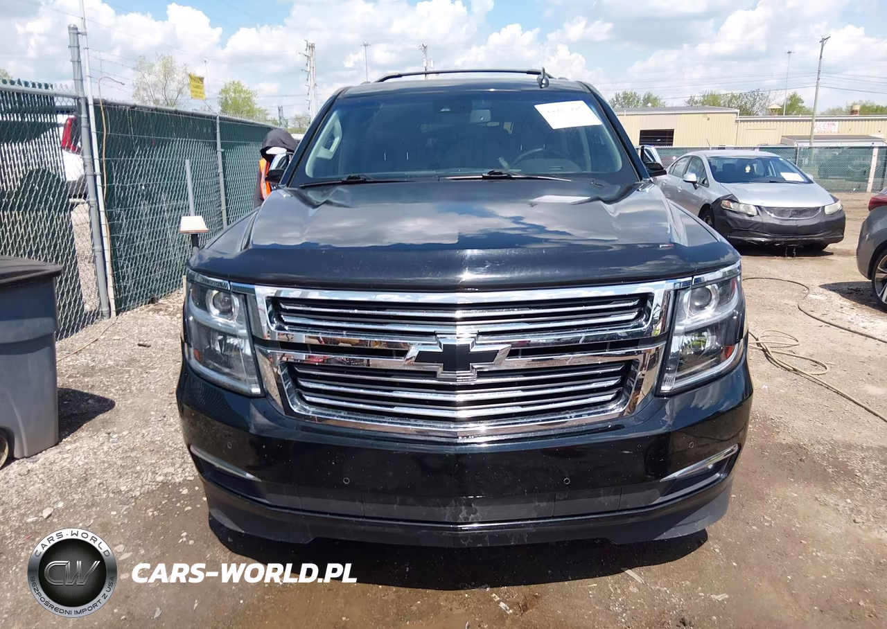 2017 Chevrolet Suburban Premier VIN:1GNSKJKC6HR225148 - 12