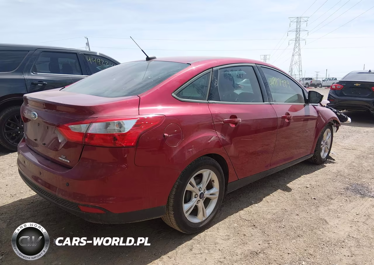 2014 Ford Focus Se VIN:1FADP3F20EL182334 - 4