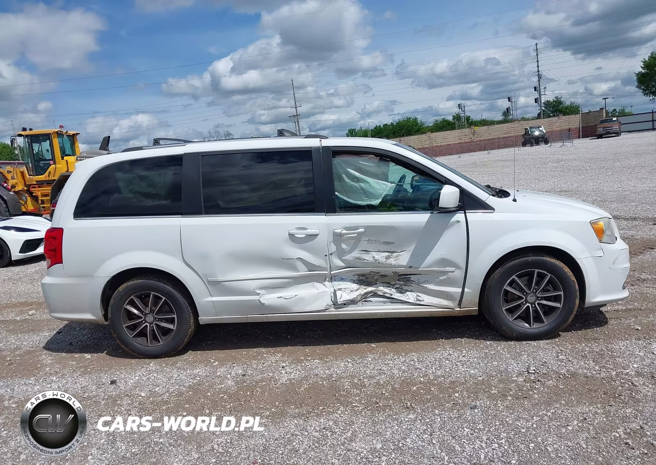 2017 Dodge Grand Caravan Sxt VIN:2C4RDGCG4HR842810 - 13
