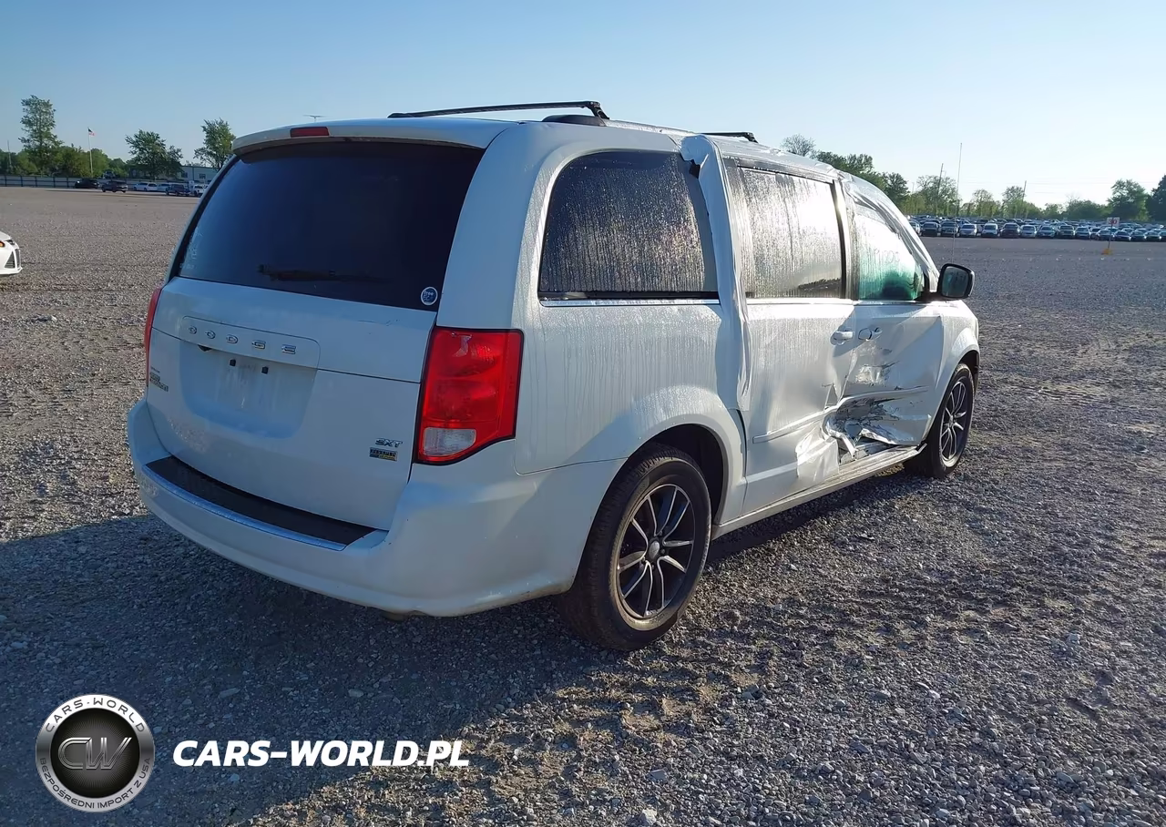 2017 Dodge Grand Caravan Sxt VIN:2C4RDGCG4HR842810 - 4