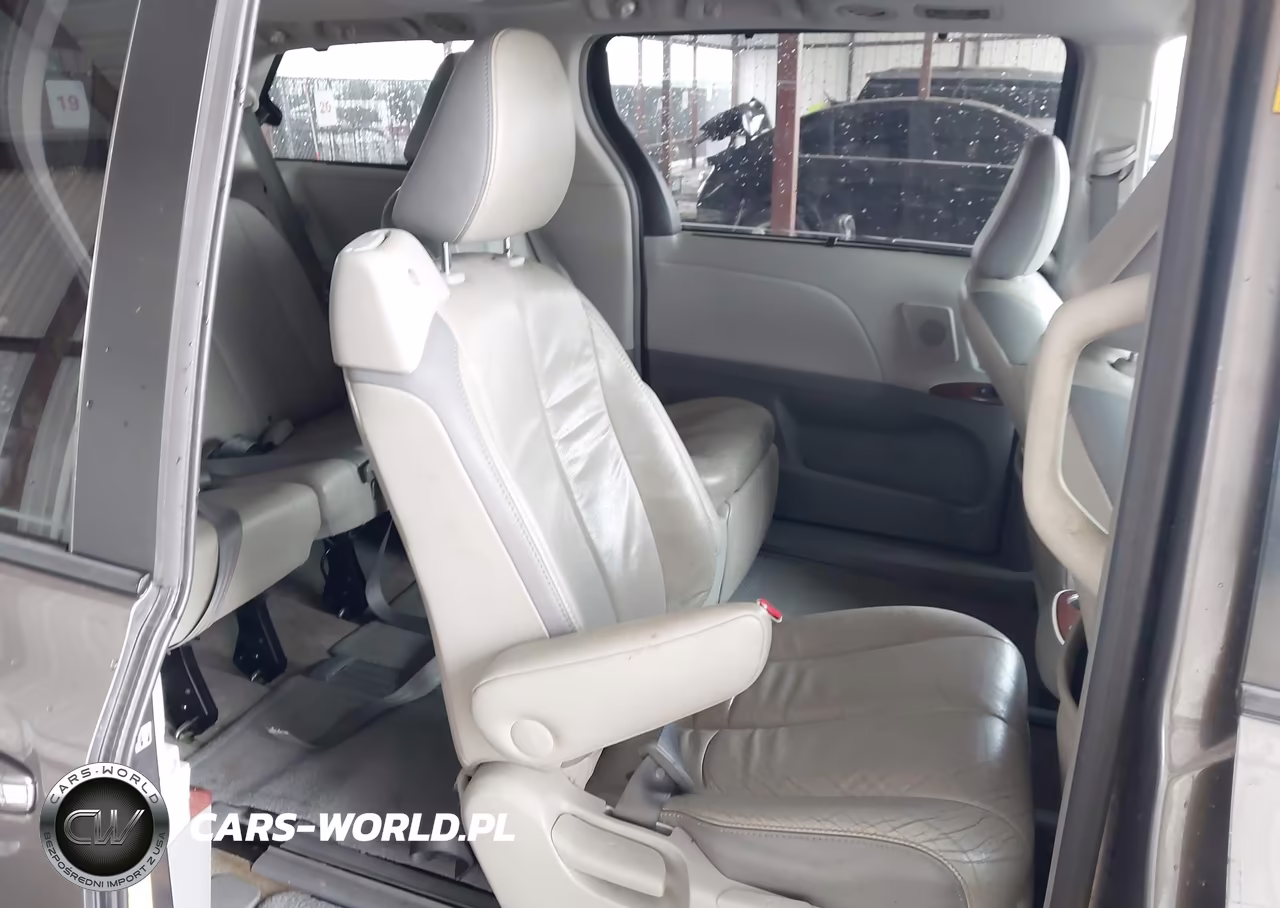 2014 Toyota Sienna Limited V6 7 Passenger VIN:5TDYK3DC5ES427102 - 8