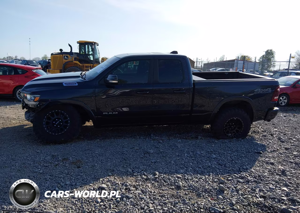 2020 Ram 1500 Laramie 4X4 6'4 Box VIN:1C6SRFDTXLN123714 - 14