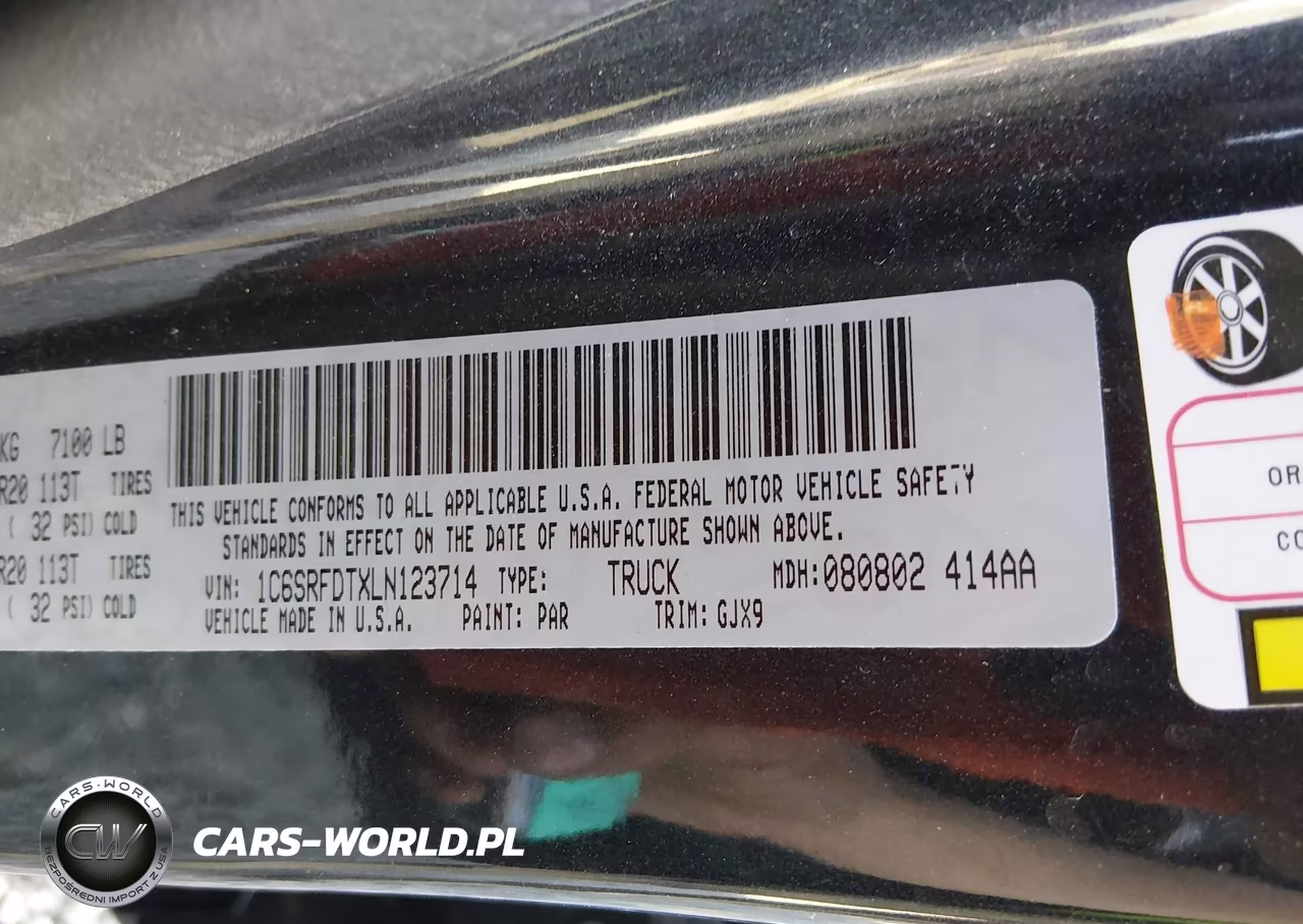 2020 Ram 1500 Laramie 4X4 6'4 Box VIN:1C6SRFDTXLN123714 - 9