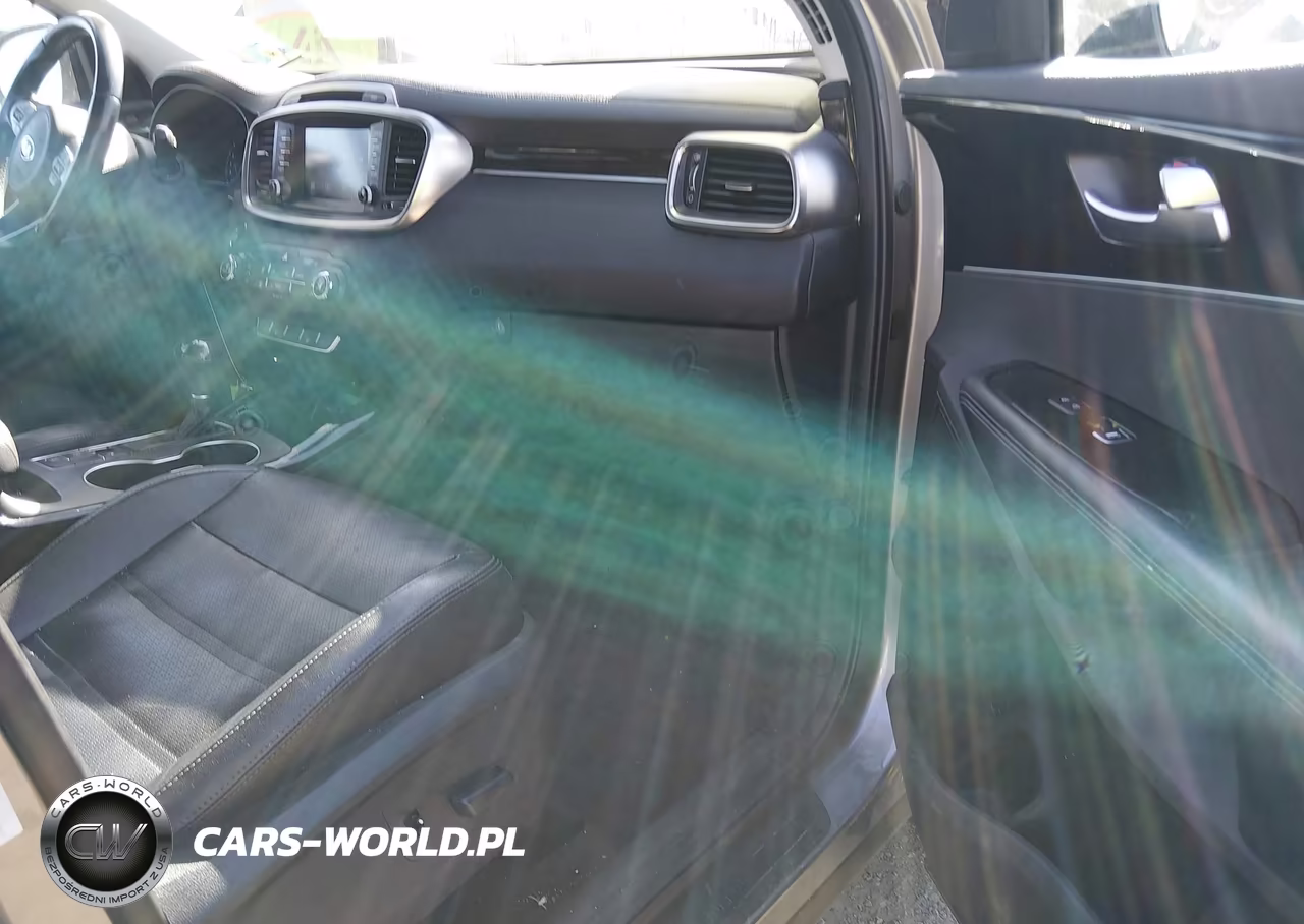 2018 Kia Sorento 3.3L Ex VIN:5XYPH4A53JG406357 - 5
