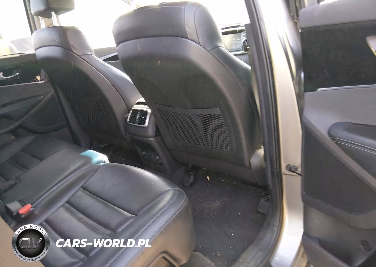 2018 Kia Sorento 3.3L Ex VIN:5XYPH4A53JG406357 - 8