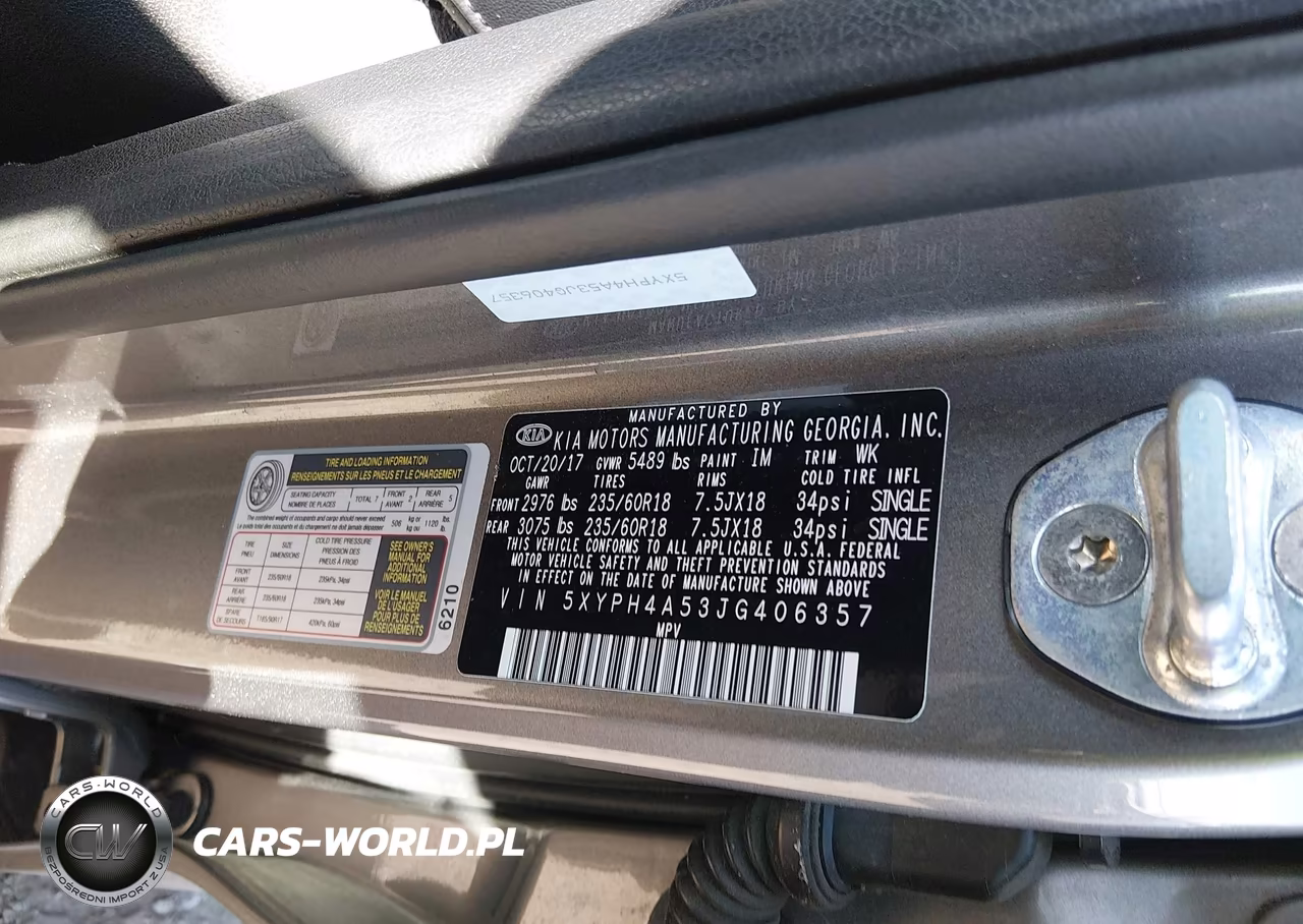 2018 Kia Sorento 3.3L Ex VIN:5XYPH4A53JG406357 - 9